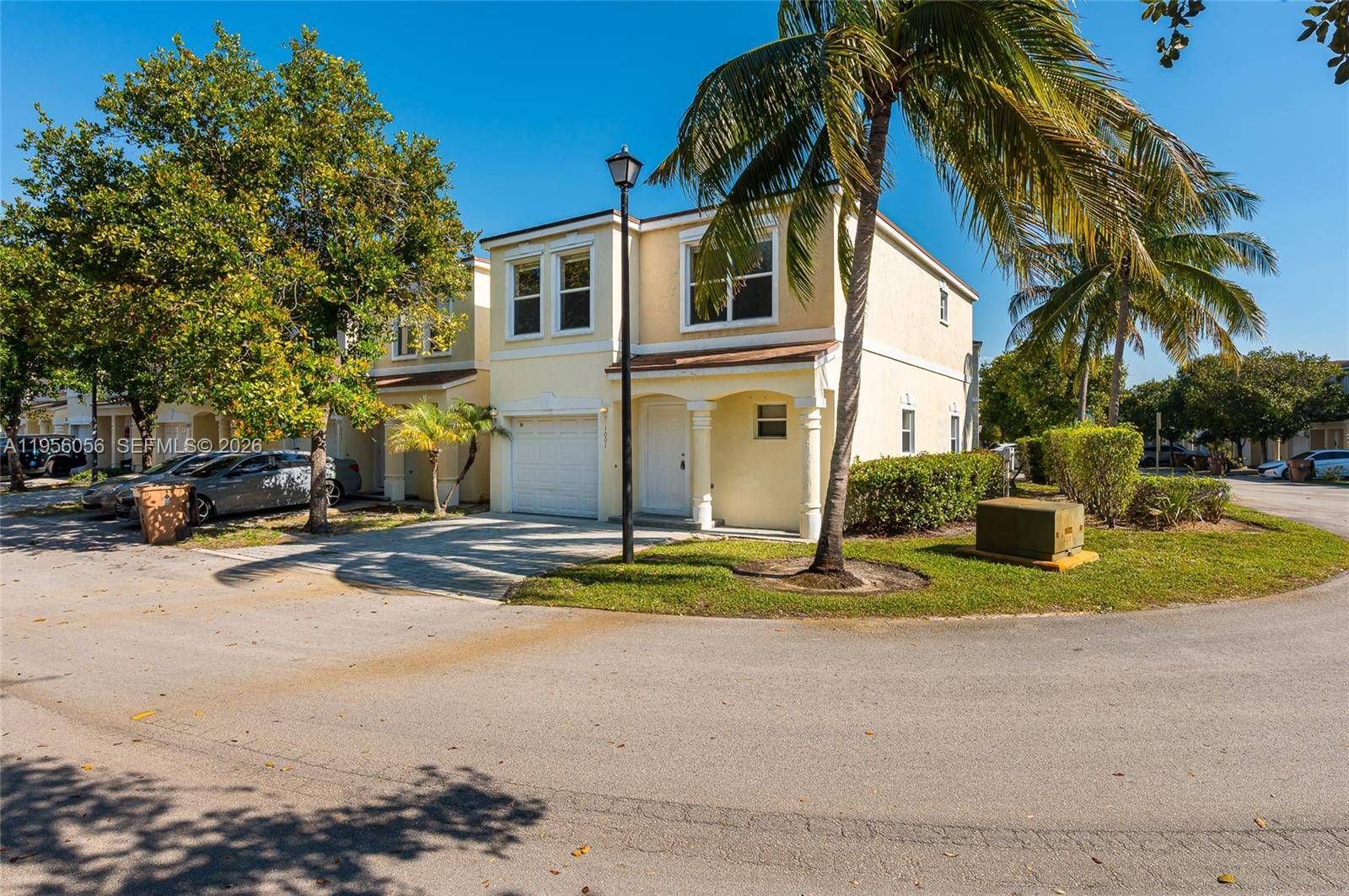 1001 SW 15th StDeerfield Beach - picture
