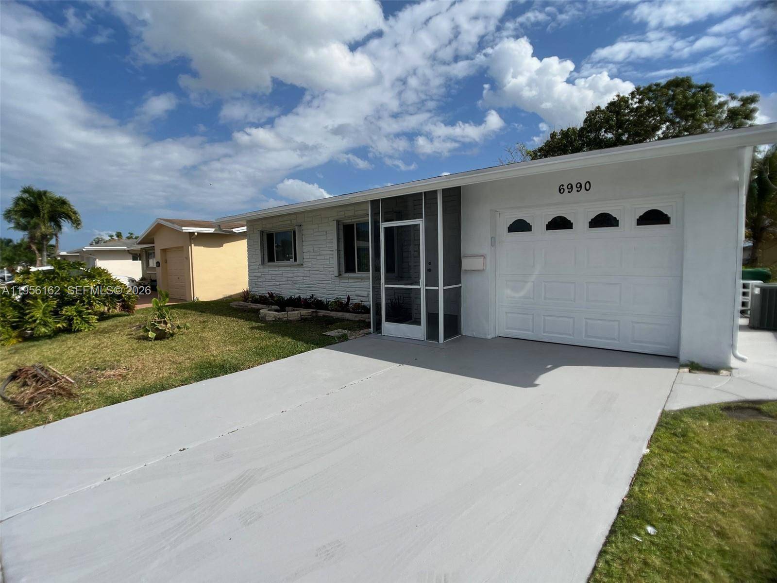 6990 NW 17th StMargate - picture