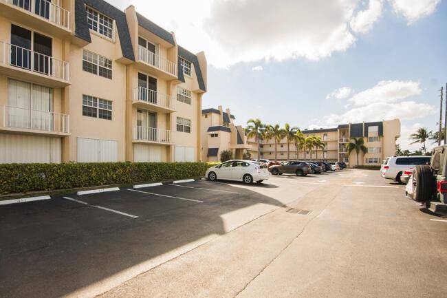 3575 S OceanSouth Palm Beach - BRITTANY CONDO,Brittany condo unit 408 - picture