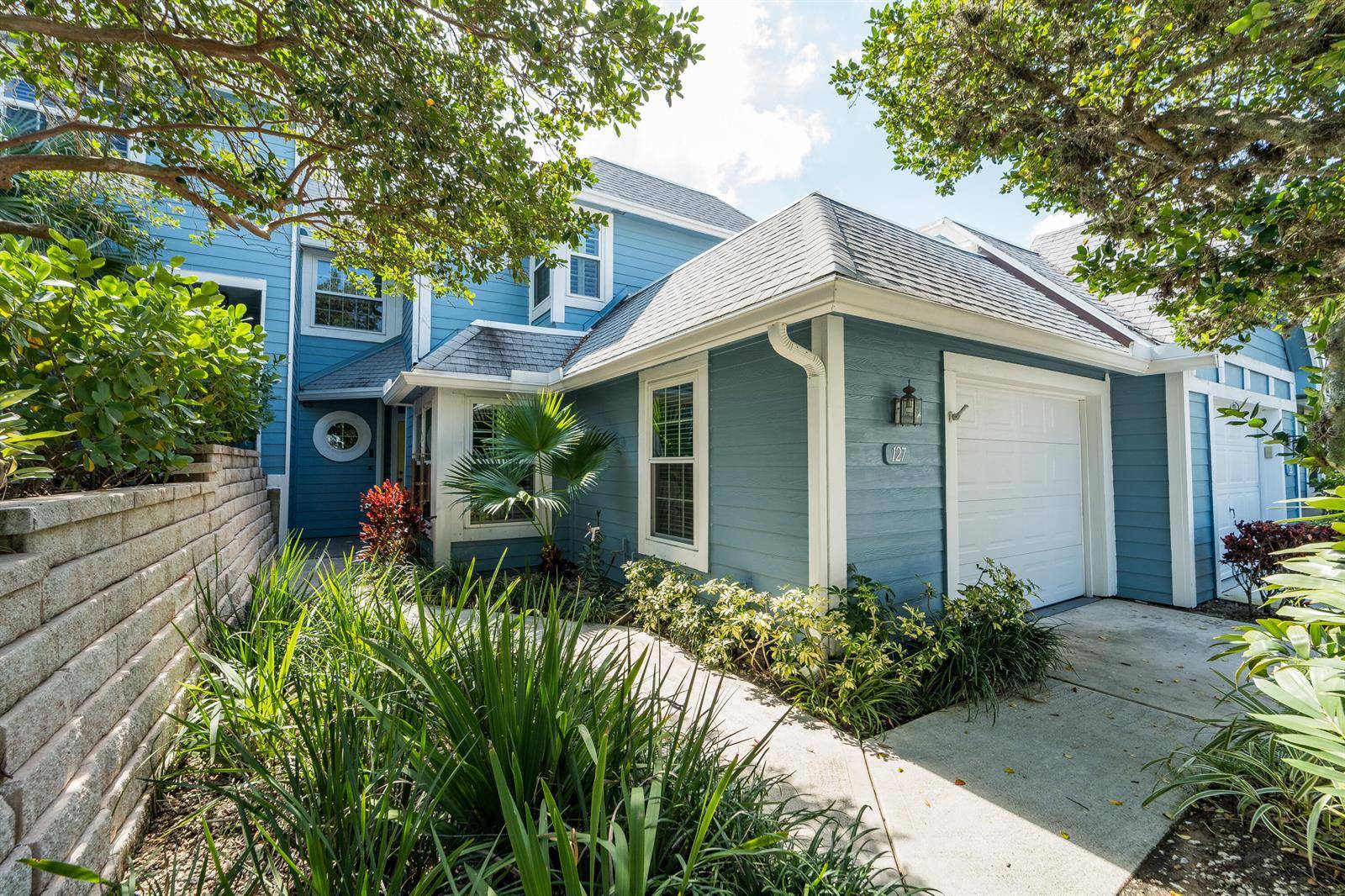 127 Ocean DunesJupiter - picture