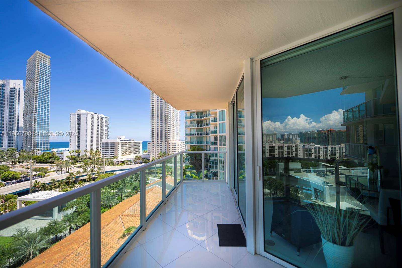 200 Sunny Isles BlvdSunny Isles Beach - ST TROPEZ ON THE BAY II C,ST TROPEZ ON THE BAY condo unit 2-1101 - picture