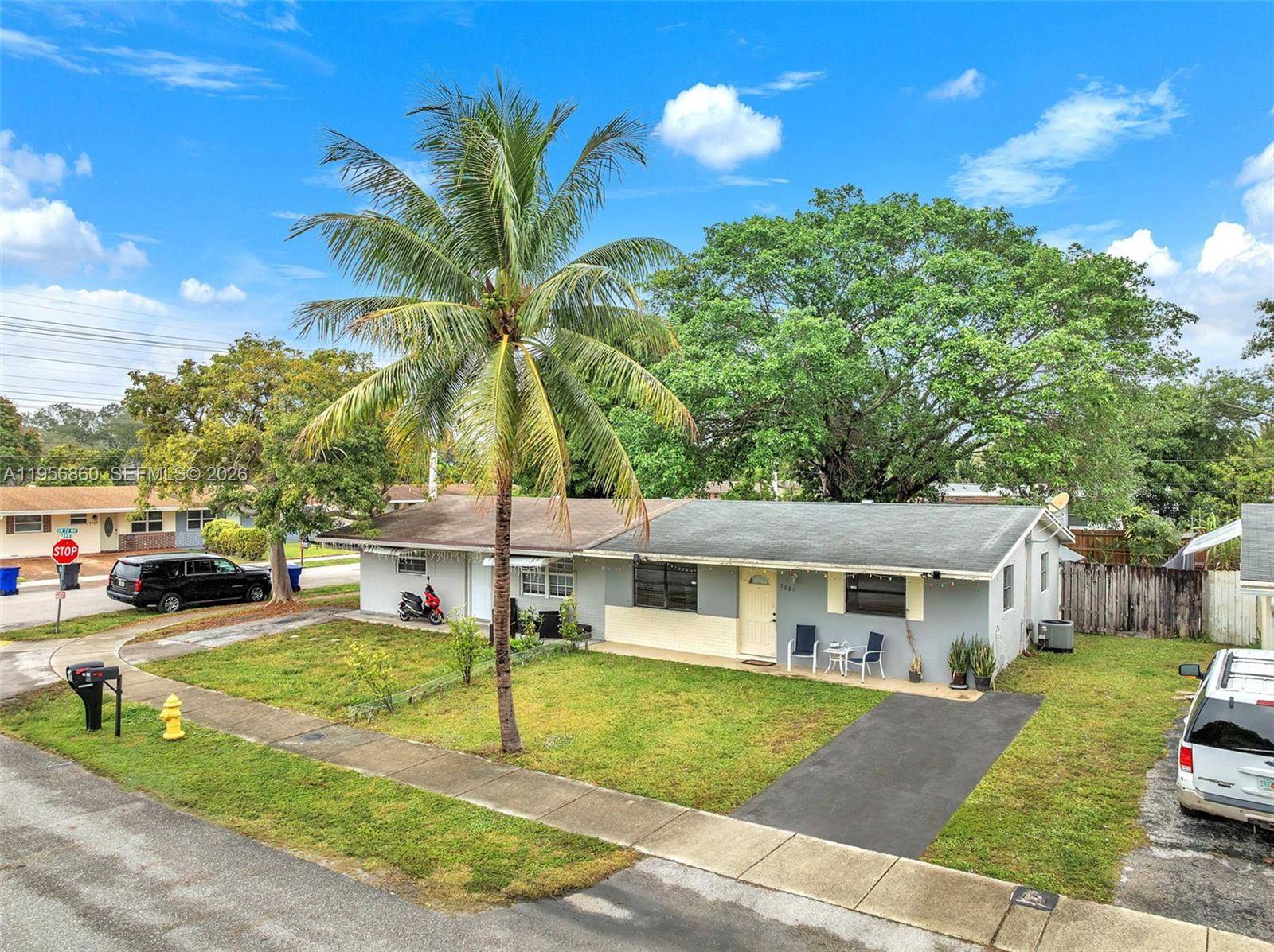 7021 SW 19th PlNorth Lauderdale - picture