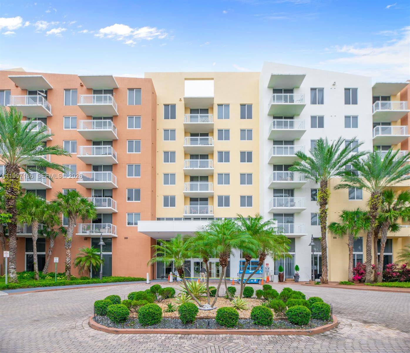 2775 NE 187th StAventura - VENTURE AT AVENTURA WEST condo unit 215 - picture