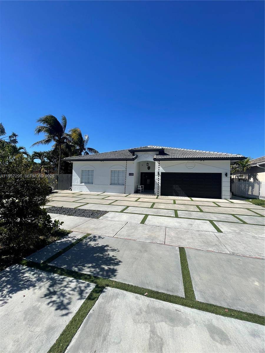 14200 SW 160th CtMiami - picture