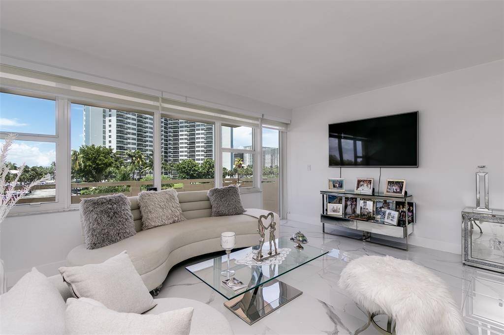 3333 NE 34thFort Lauderdale - Coral Ridge Towers South condo unit 304 - picture