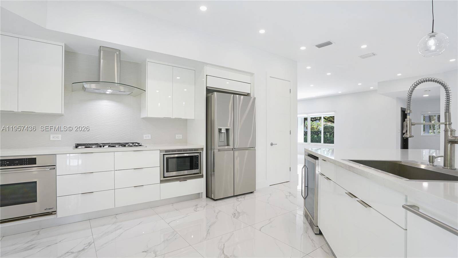 711 Sunset RdCoral Gables - Single Family-Annual,House condo unit 711 - picture