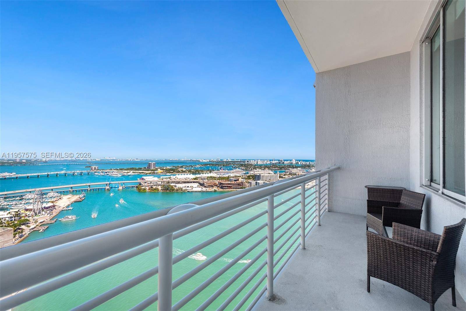 335 S Biscayne BlvdMiami - Condo/Co-Op/Annual,Condo condo unit UPH-10 - picture
