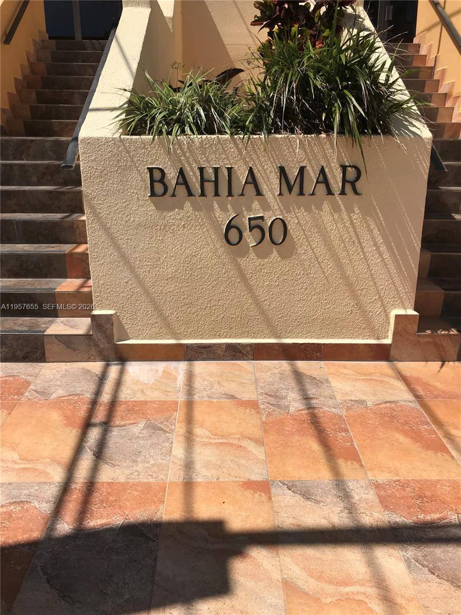 650 Ocean DrKey Biscayne - Condo/Co-Op/Annual,Condo condo unit 5A - picture