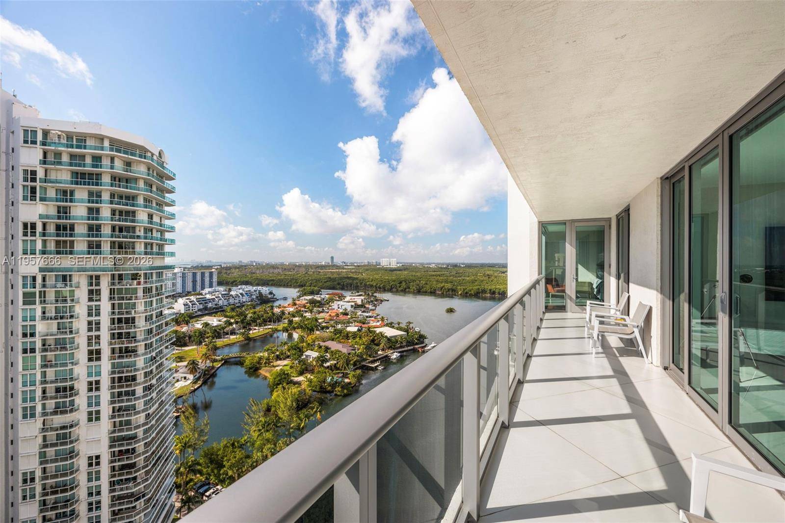 300 Sunny Isles BlvdSunny Isles Beach - Condo 5+ Stories,Condo condo unit 4-2202 - picture