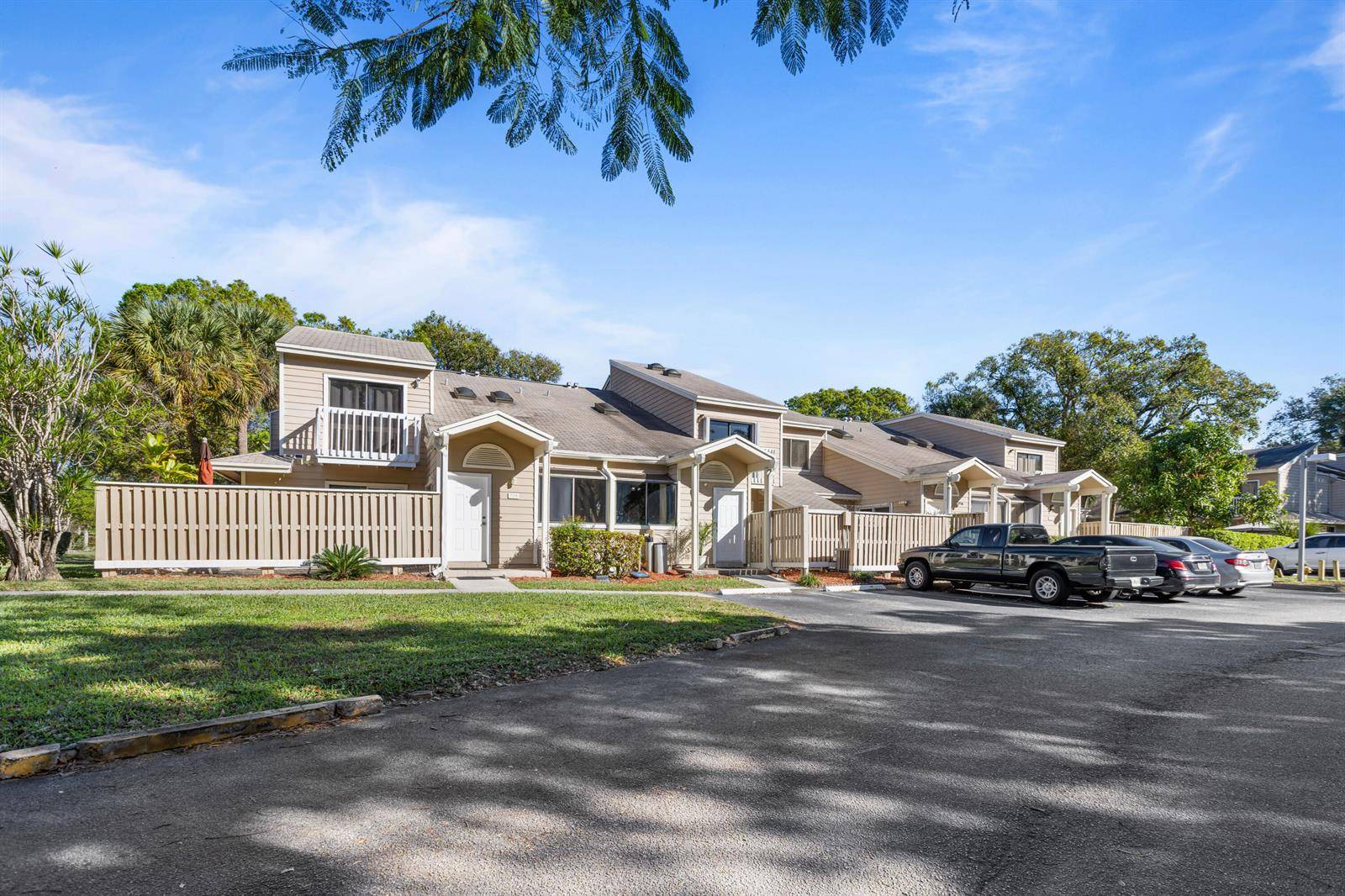 7176 SportsmansNorth Lauderdale - picture