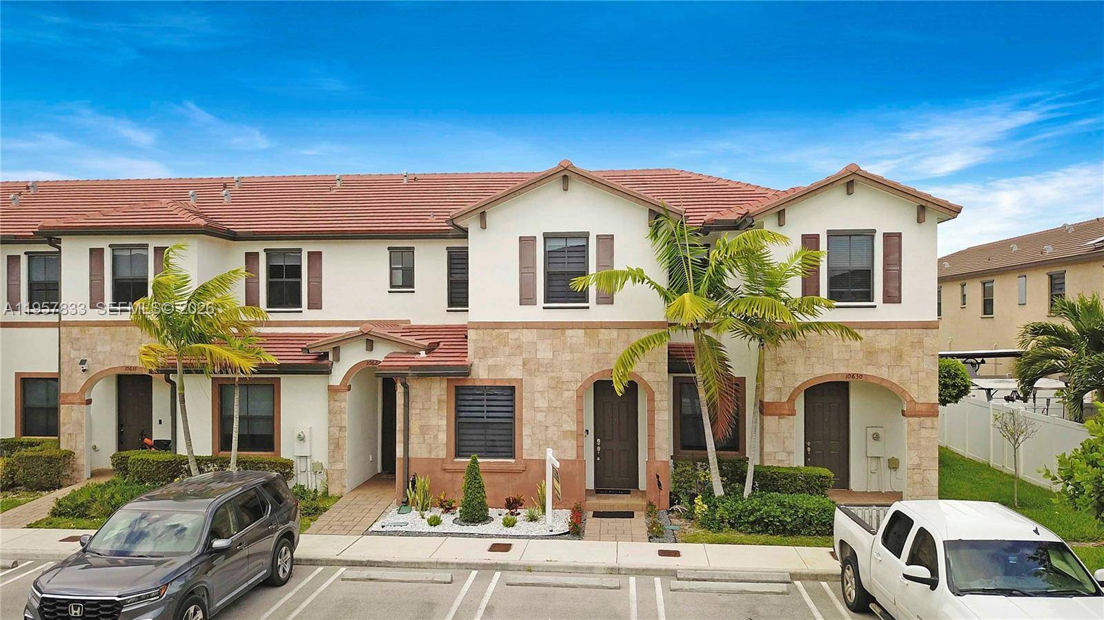 10628 W 33rd WayHialeah - picture