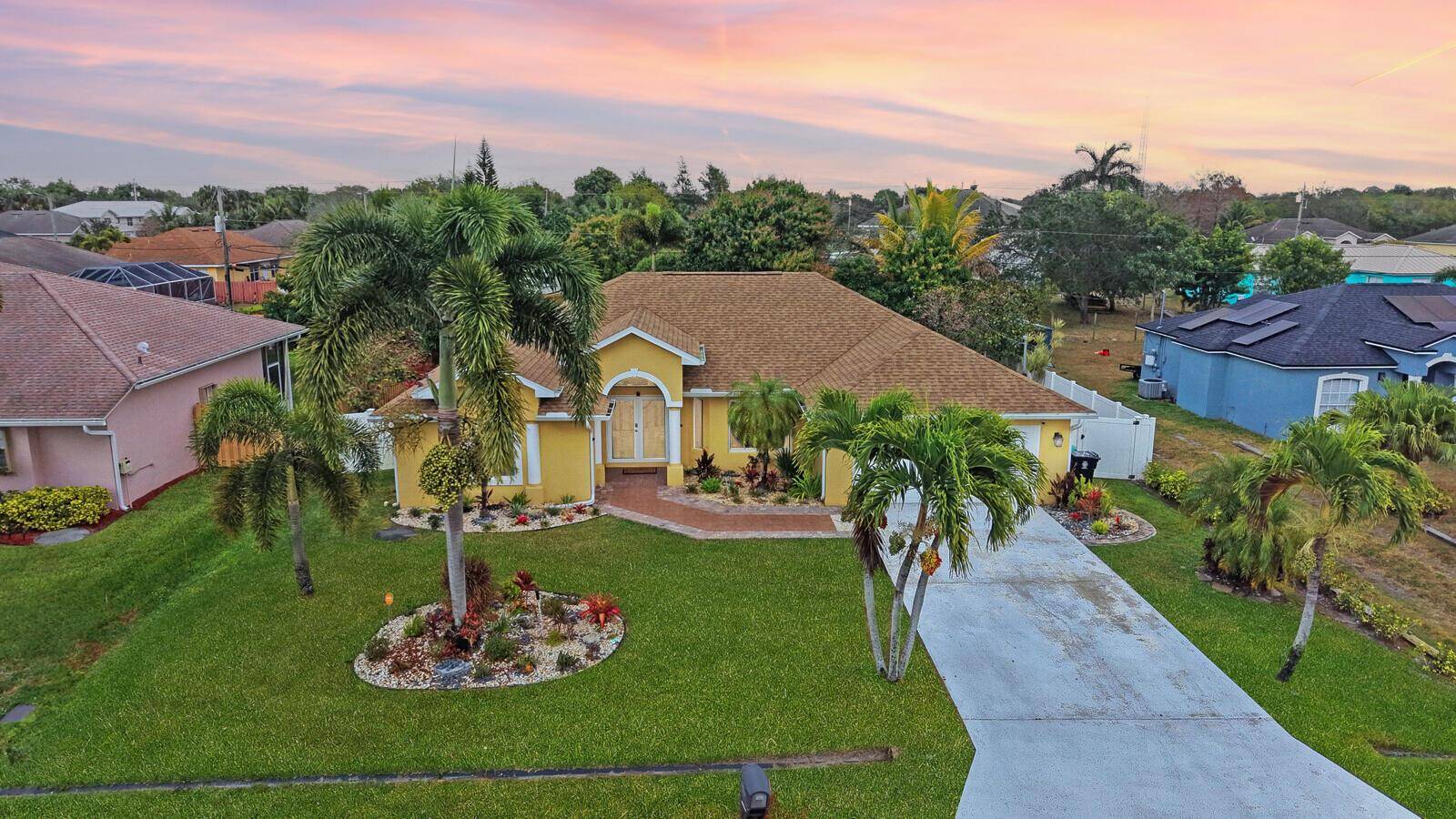 3941 SW KabanePort St. Lucie - picture