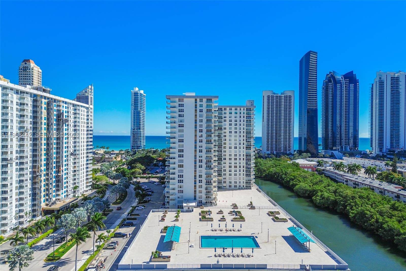230 174th StSunny Isles Beach - WINSTON TOWER 300 CONDO condo unit 1404 - picture
