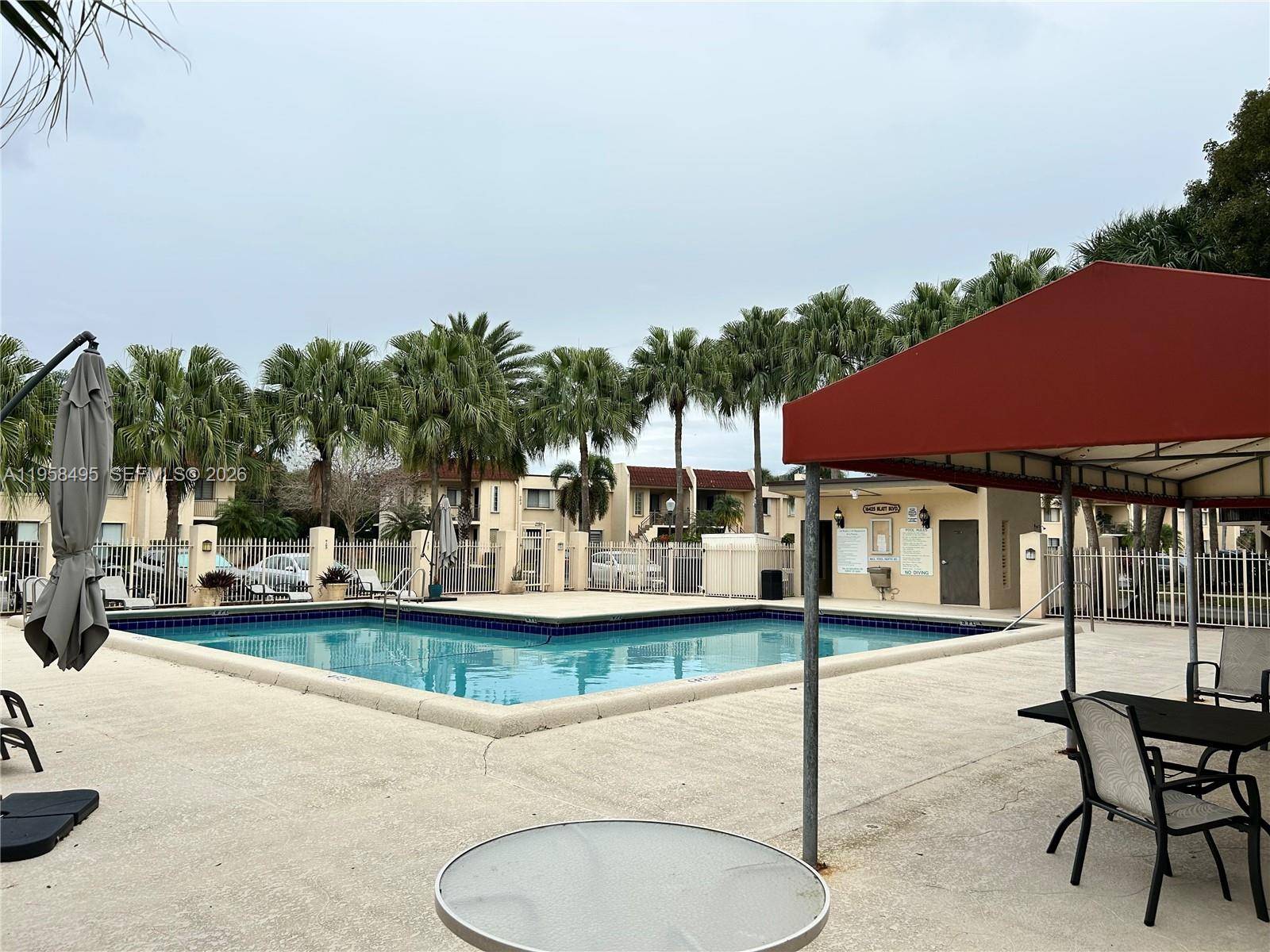 16441 Blatt BlvdWeston - Condo 1-4 Stories,Condo condo unit 102 - picture