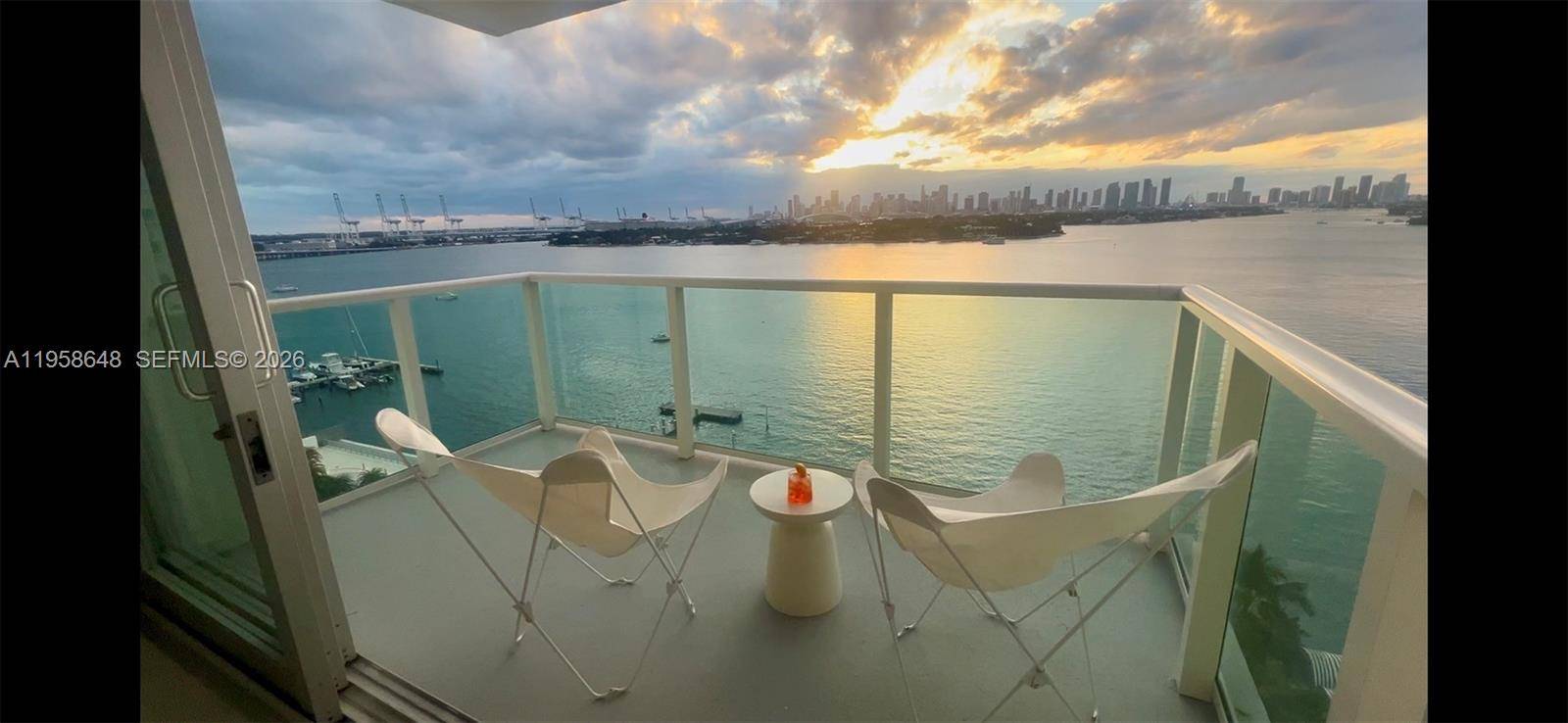 1000 West AveMiami Beach - Condo/Co-Op/Annual,Condo condo unit 1111 - picture