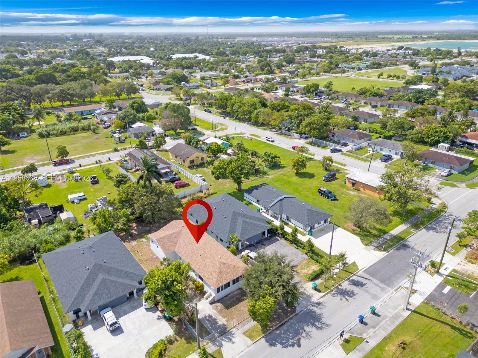 667 NW 14th StFlorida City - picture