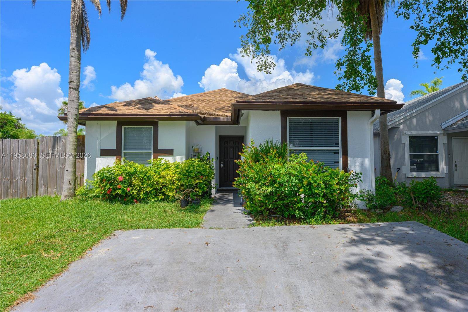 998 SW 8th PlFlorida City - picture