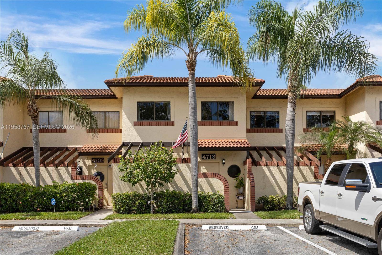 4713 N Pine Island RdSunrise - picture