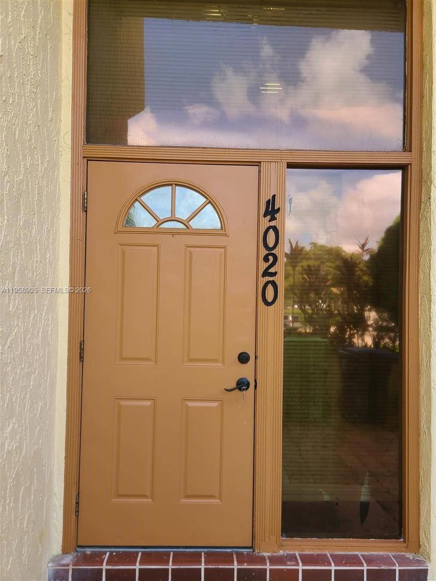 4020 Del Rio WaySunrise - picture