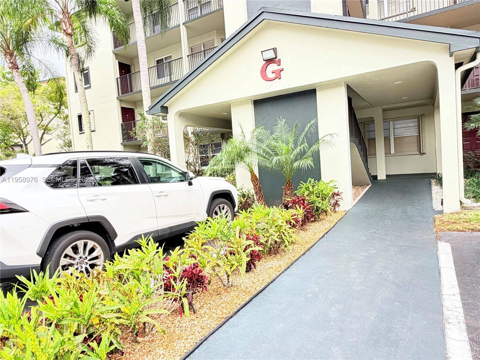1200 SW 130TH AvePembroke Pines - Condo 1-4 Stories,Condo condo unit 101G - picture