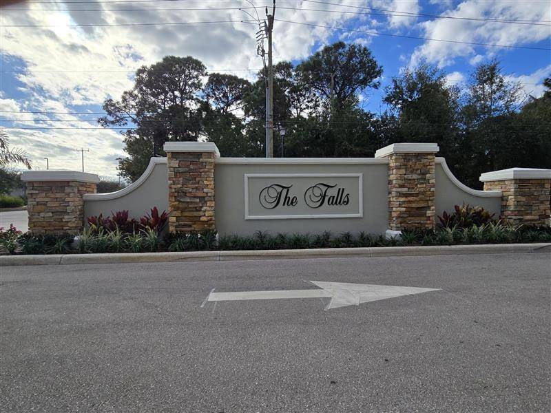 2095 NW Diamond CreekJensen Beach - picture