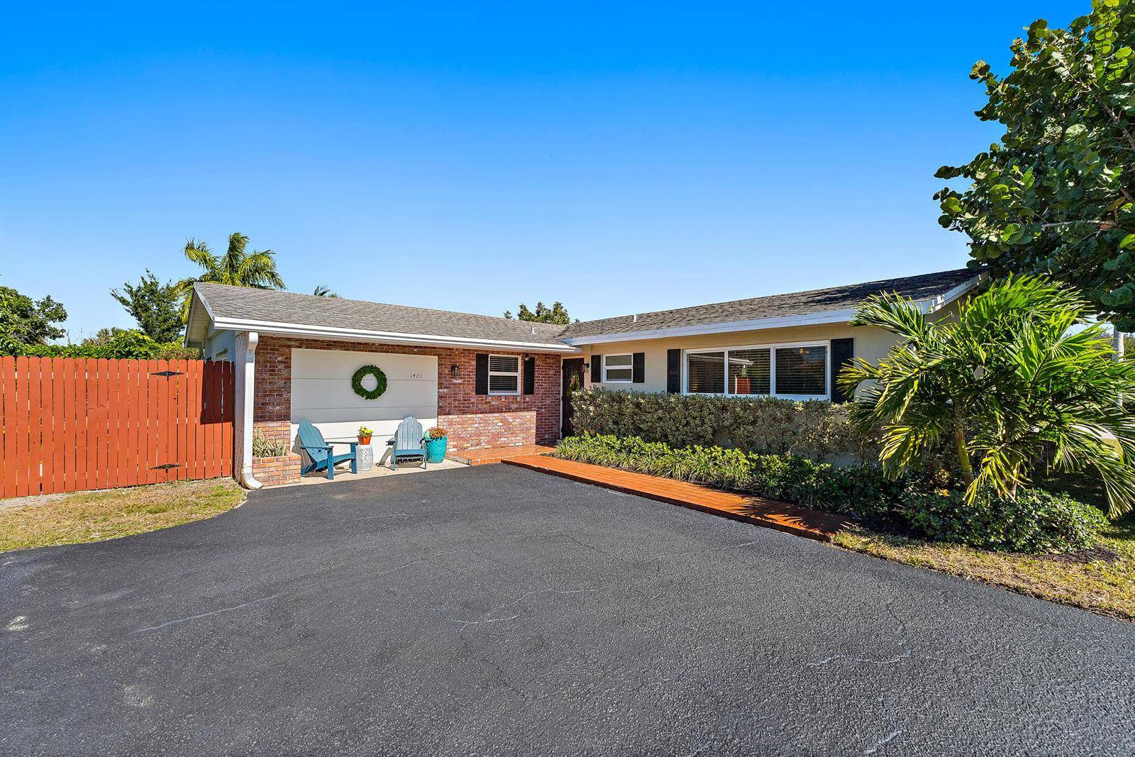 1401 N LakeLake Clarke Shores - picture