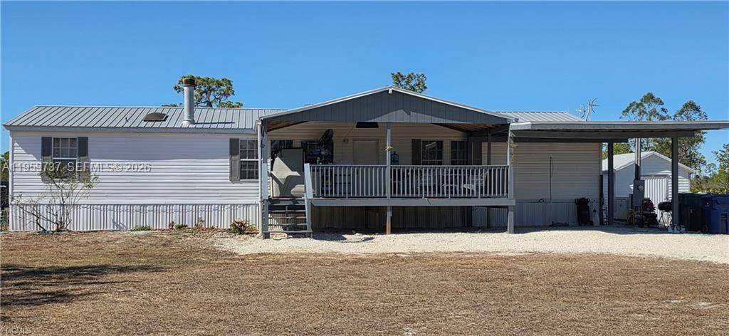 1627 Sunset TrLa Belle - picture