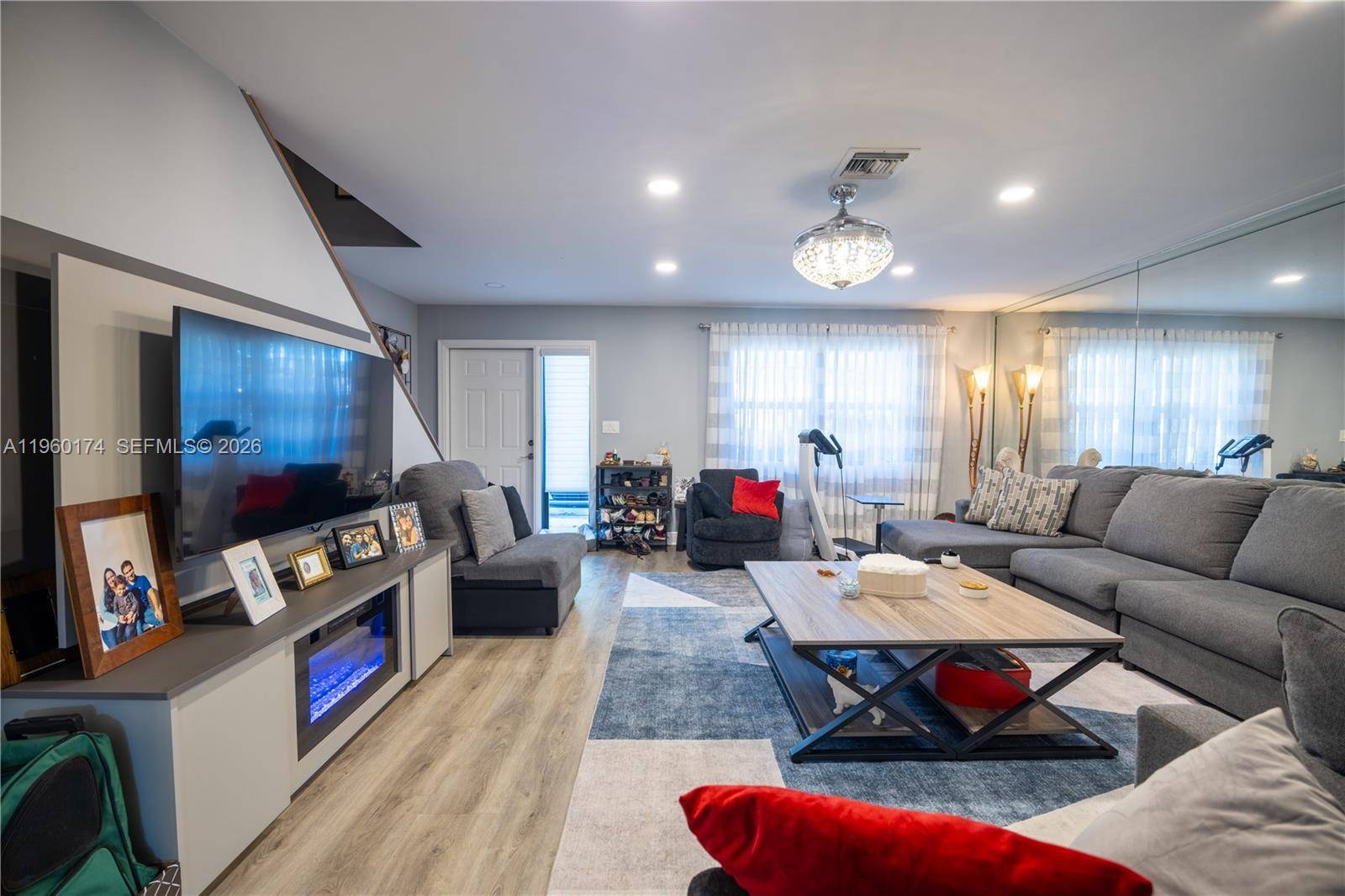 898 NW 47th StDeerfield Beach - picture
