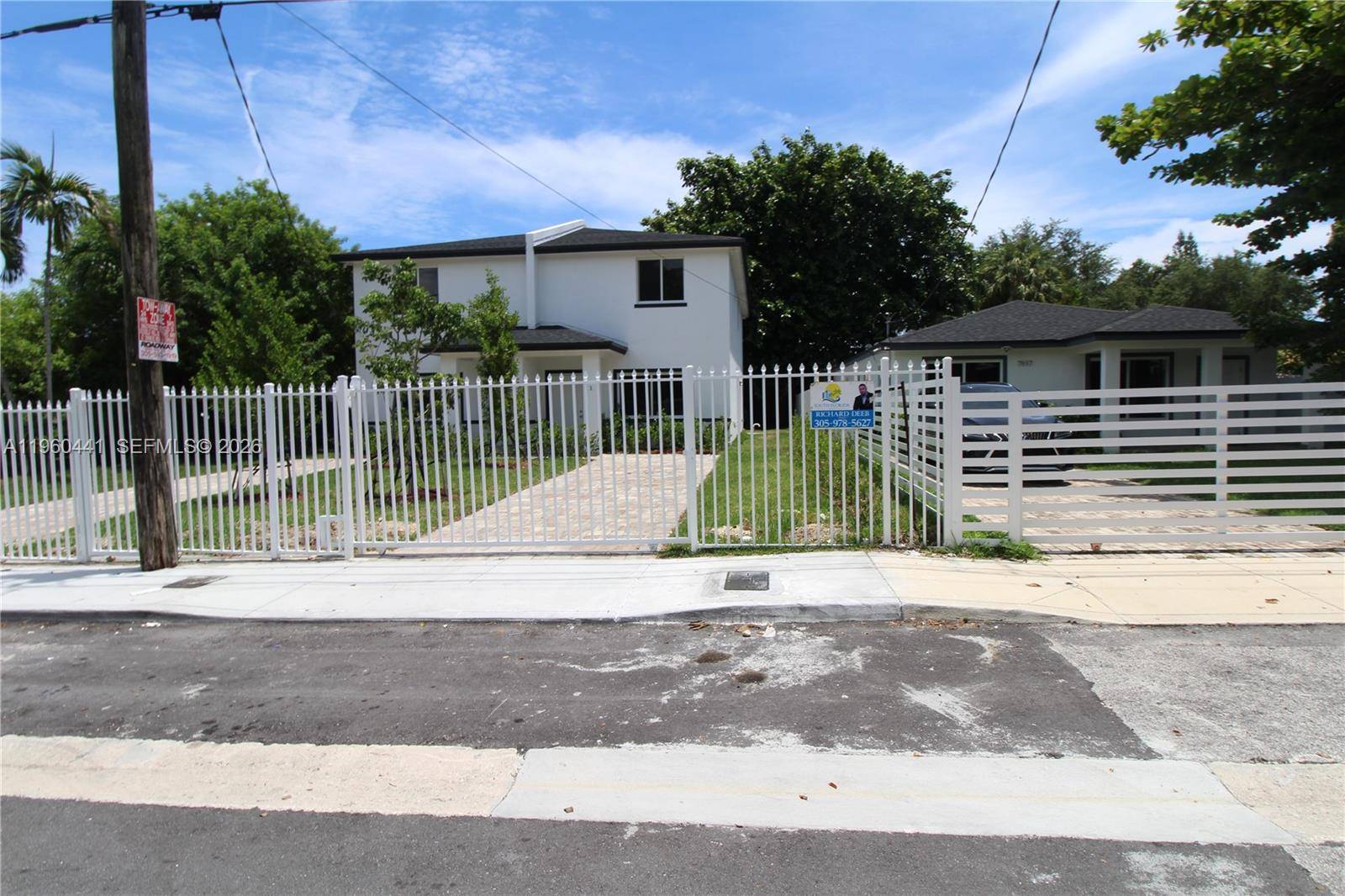 7823 NW 5th AveMiami - picture