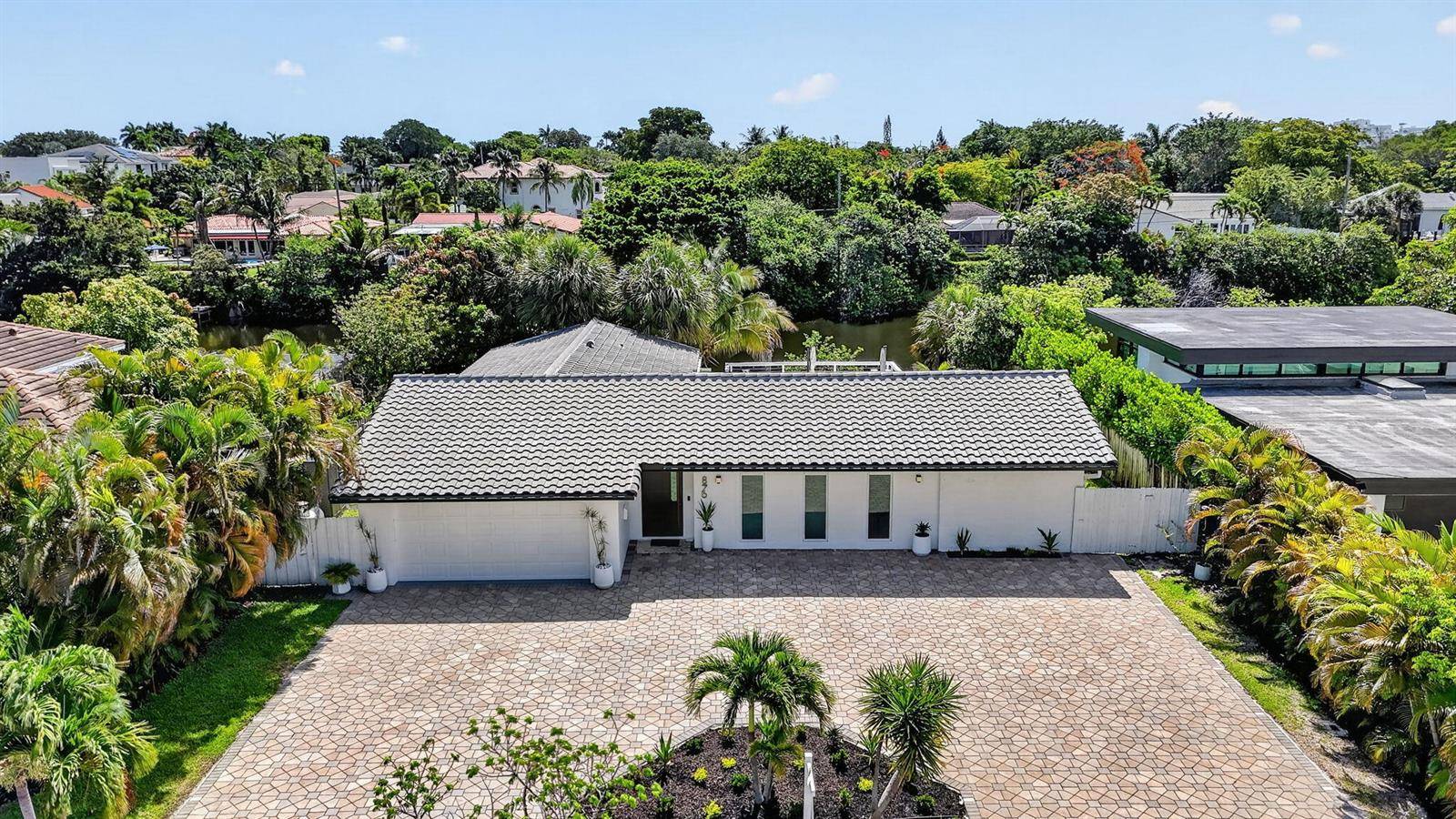 876 NW 6thBoca Raton - picture