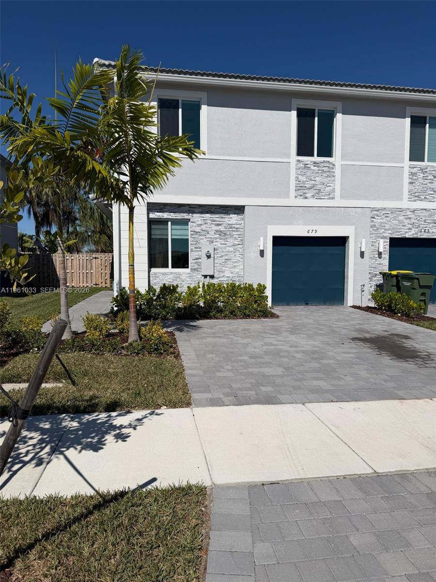 679 SE 13th St CirHomestead - Townhouse/Villa-Annual,Townhouse condo unit 679 - picture