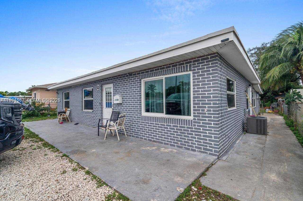 1150 SW 24th AveFort Lauderdale - picture