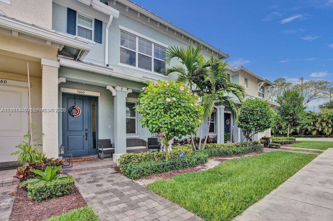 5060 Eucalyptus DrHollywood - Townhouse/Villa-Annual,Townhouse condo unit 2 - picture