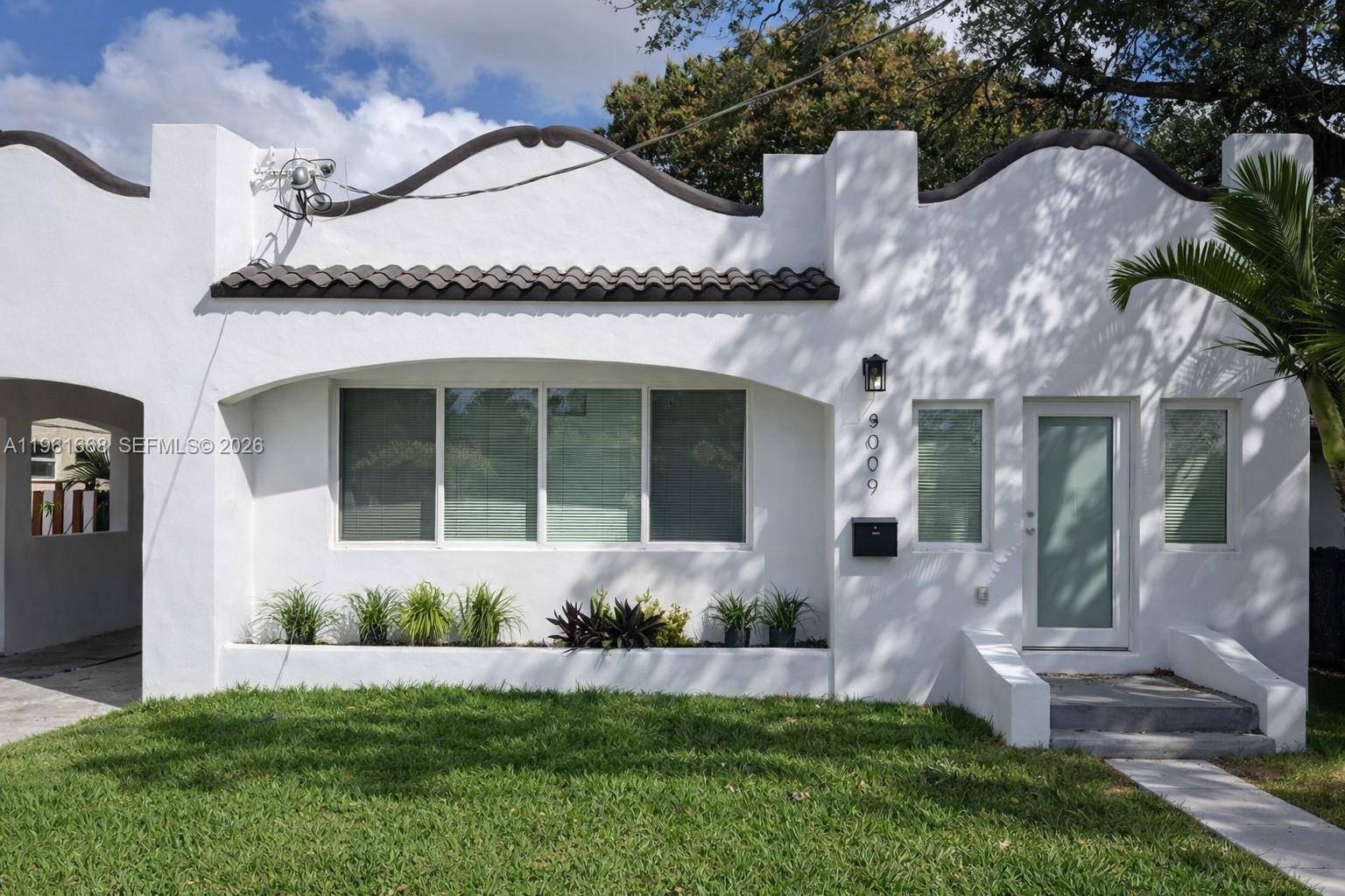 3079 NW Flagler TerMiami - picture