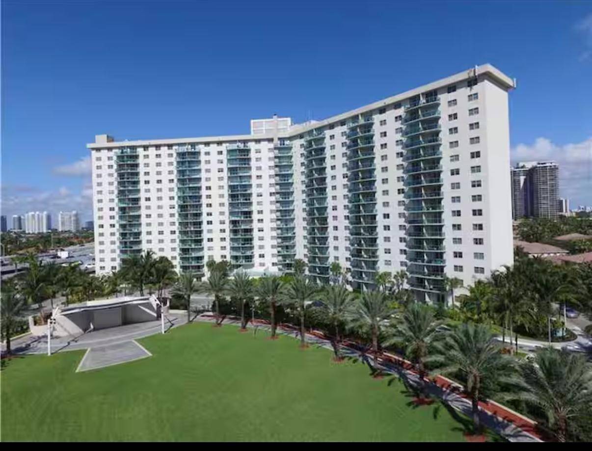 19370 CollinsSunny Isles Beach - Ocean Reserve condo unit 301 - picture