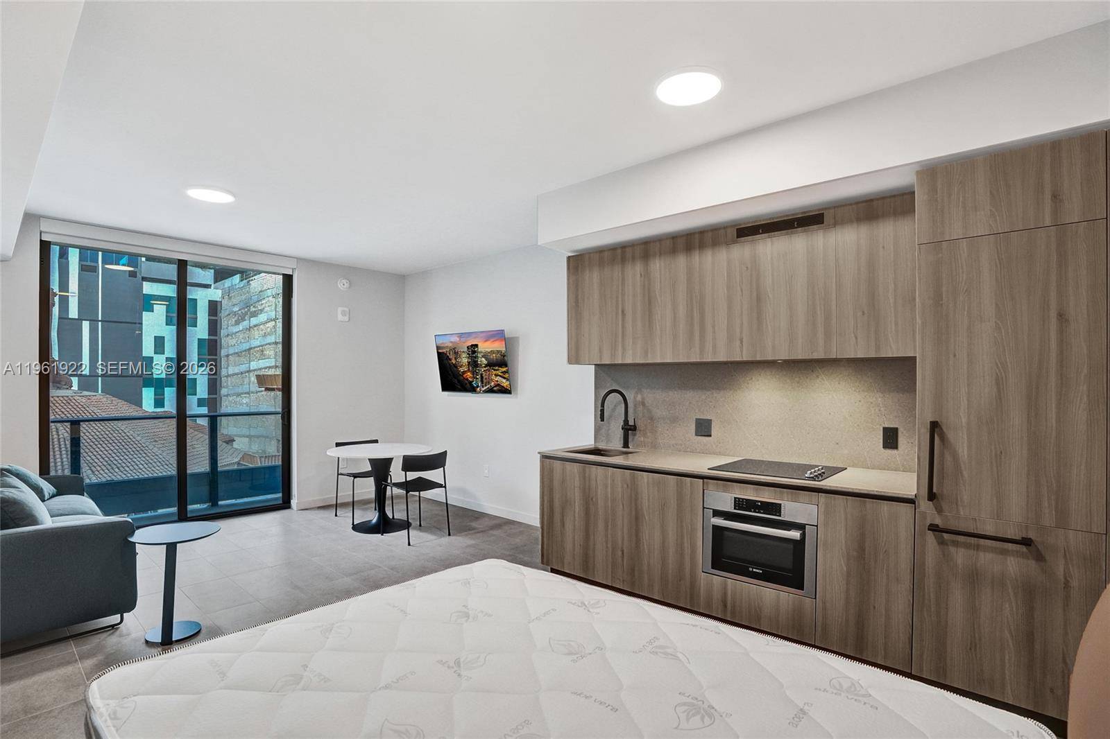 121 NE 5th StreetMiami - 501 First Residences condo unit 807 - picture