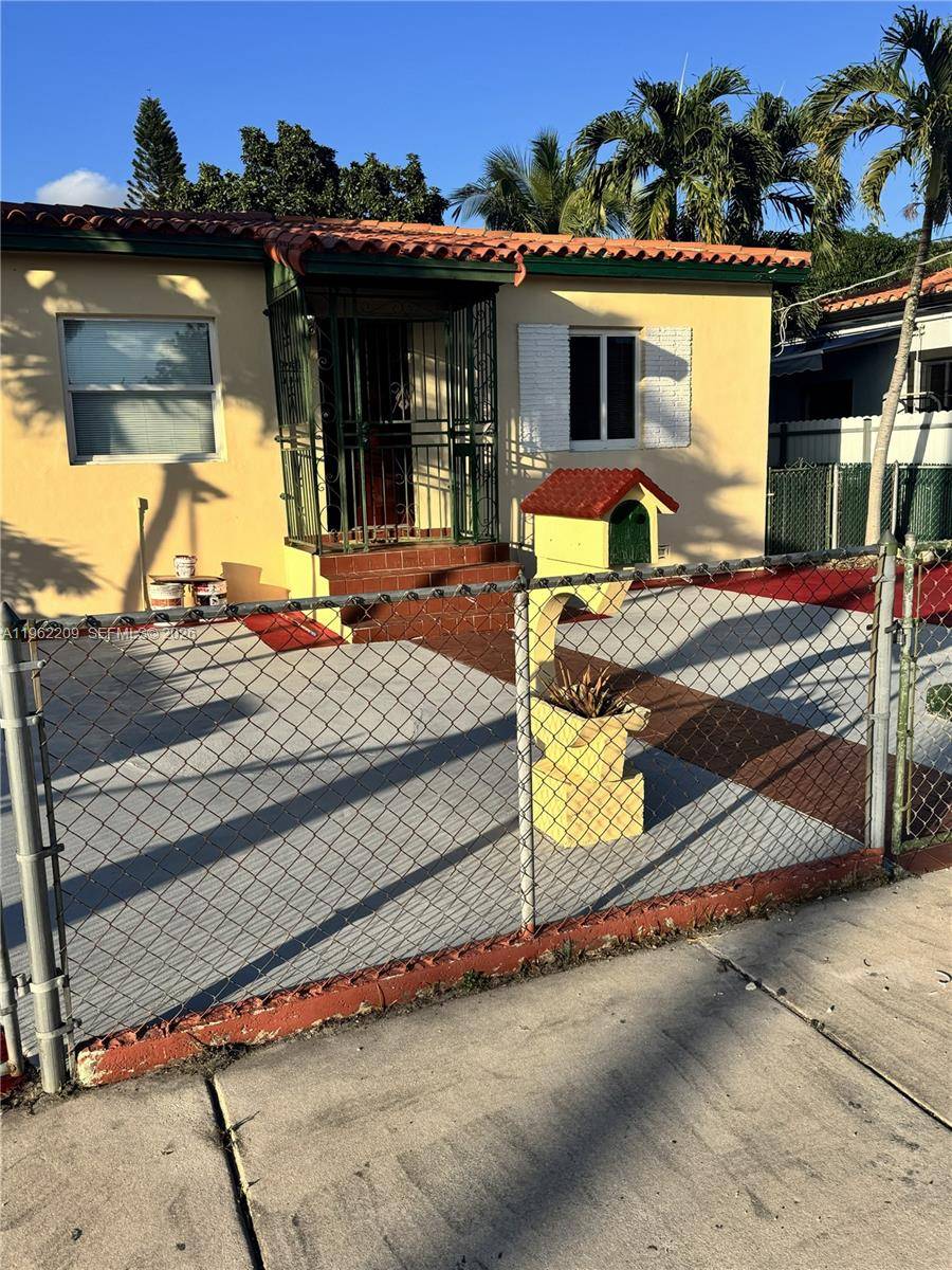 3445 NW 2nd StMiami - picture