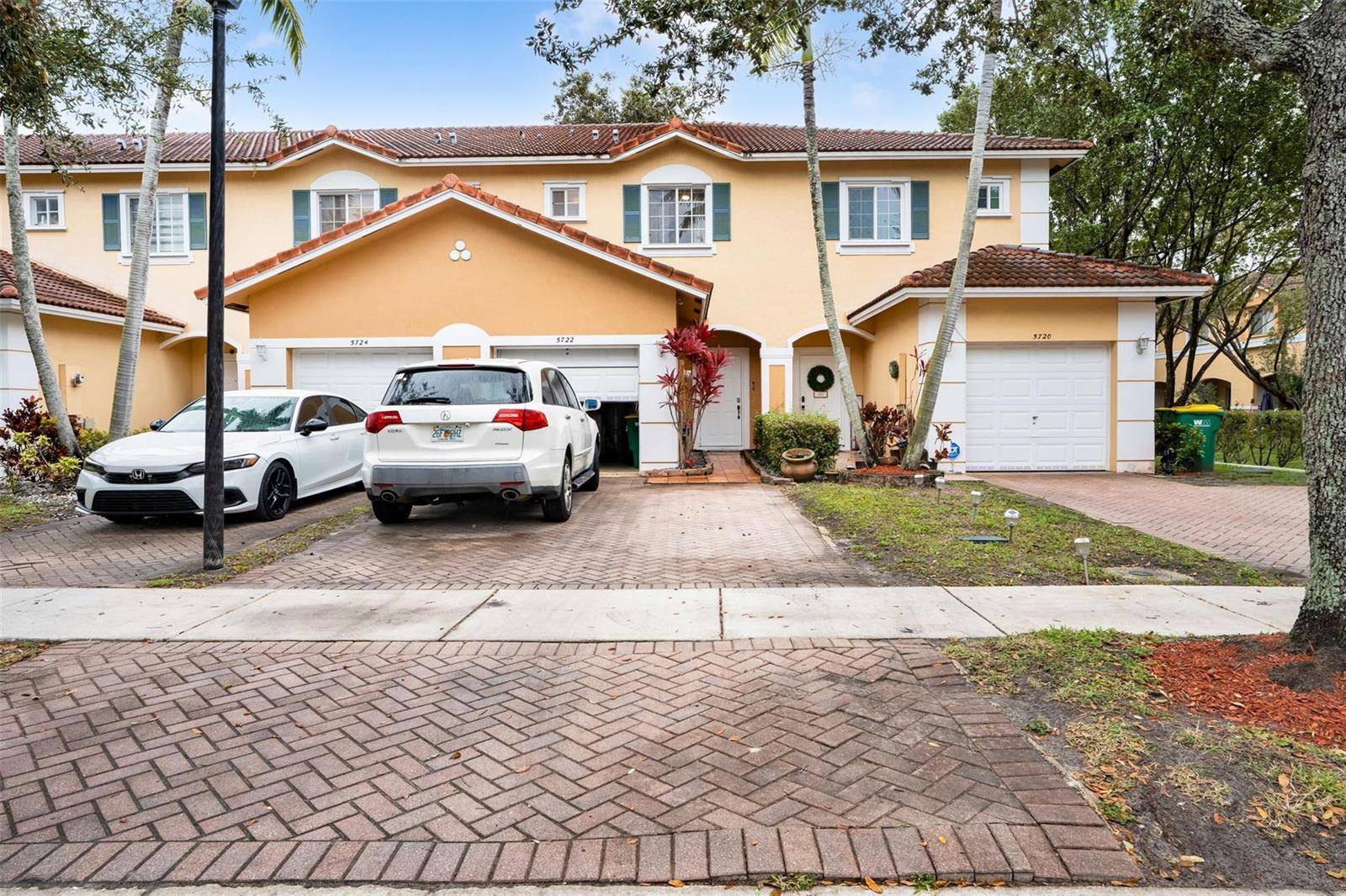 5722 TuscanyTamarac - picture