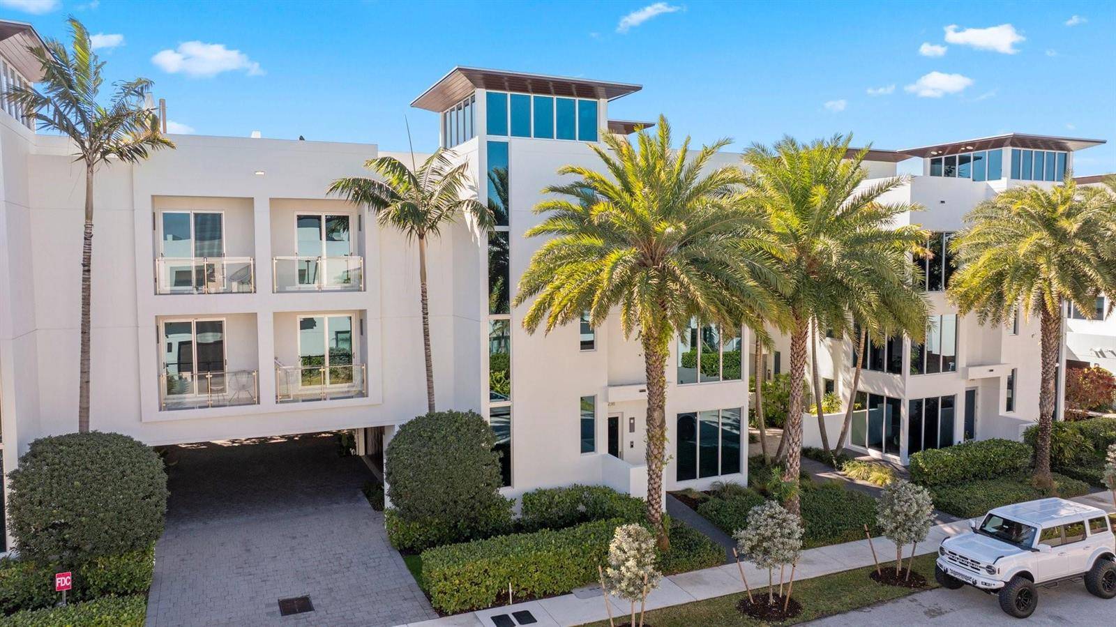 238 ShoreLauderdale By The Sea - picture