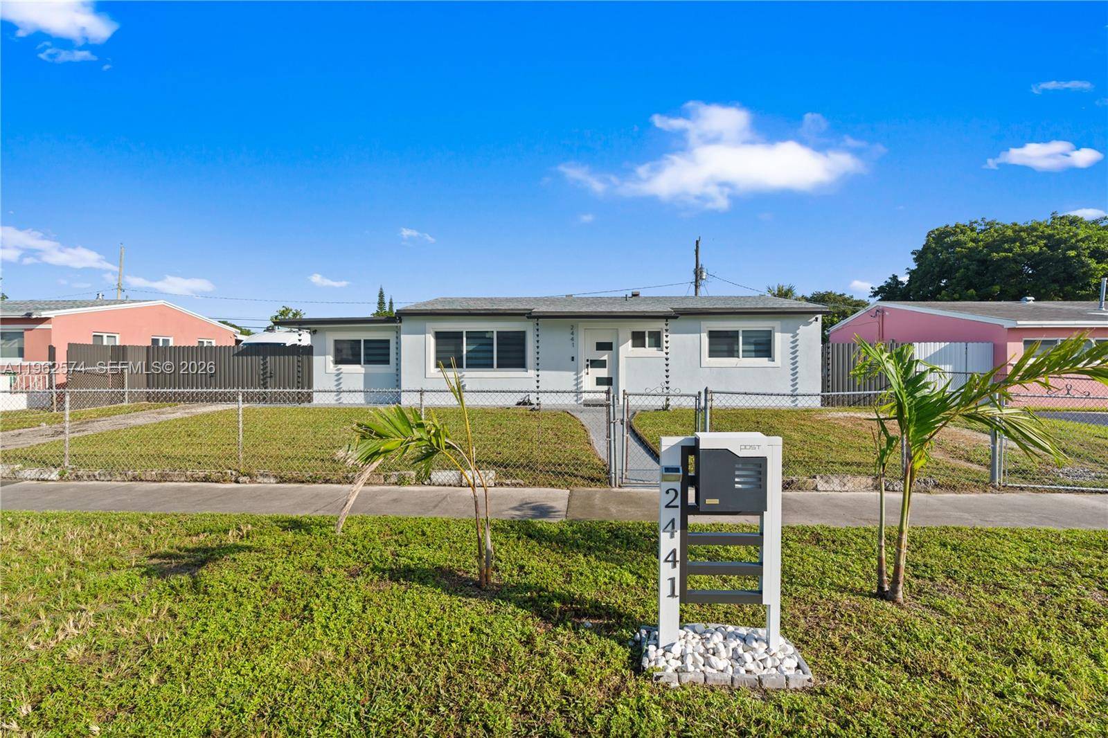 2441 NW 181st TerMiami Gardens - picture