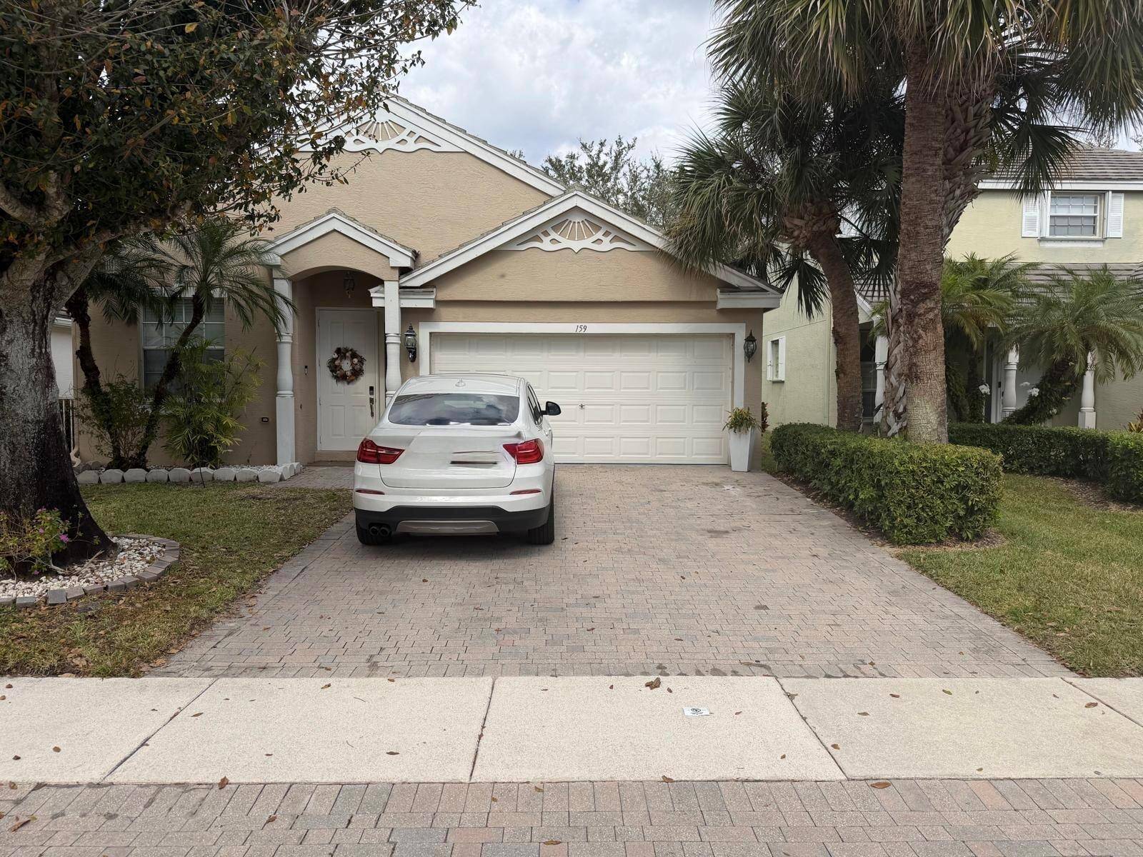 159 BerengerRoyal Palm Beach - picture
