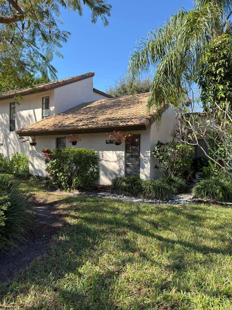 9719 N New River Canal RdPlantation - TRELLISES 3 CONDO condo unit 308 - picture