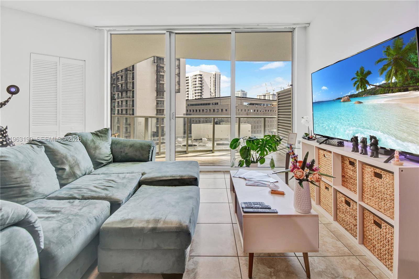 300 S Biscayne BlvdMiami - Condo 5+ Stories,Condo condo unit T-1405 - picture