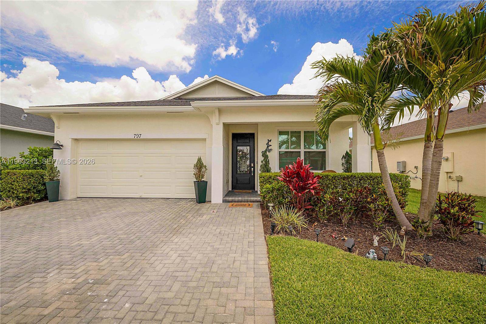 797 SE Bloomfield RdPort St. Lucie - picture