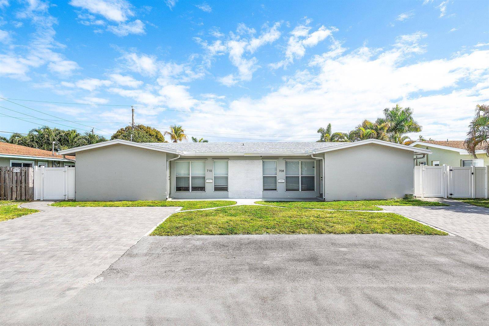 708-710 NE 23rdPompano Beach - picture