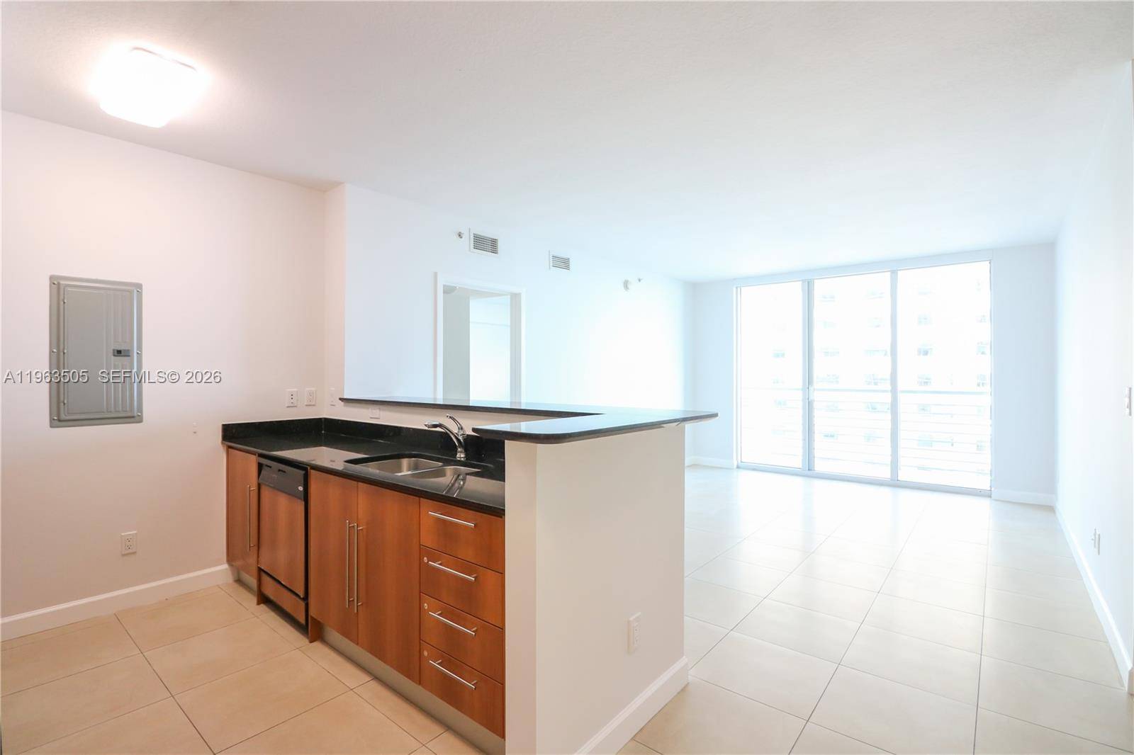 335 S Biscayne BlvdMiami - Condo/Co-Op/Annual,Condo condo unit 2708 - picture