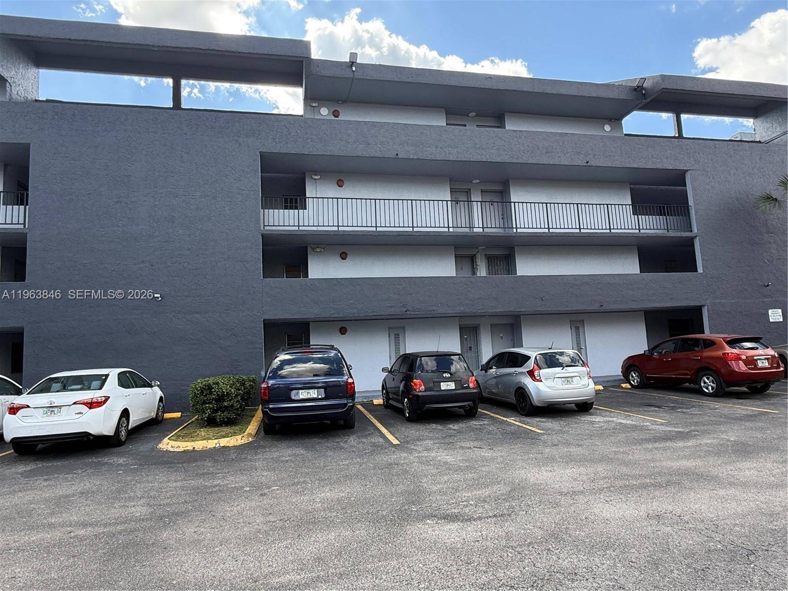 8821 W Flagler StMiami - THE GREENS CONDO condo unit 411 - picture