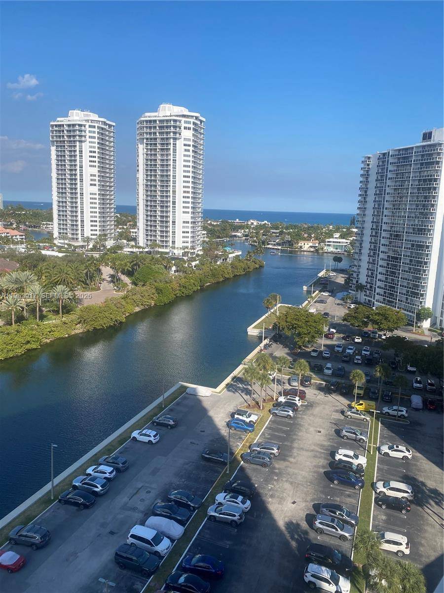 3701 N Country Club DrAventura - Condo 5+ Stories,Condo condo unit 1502 - picture