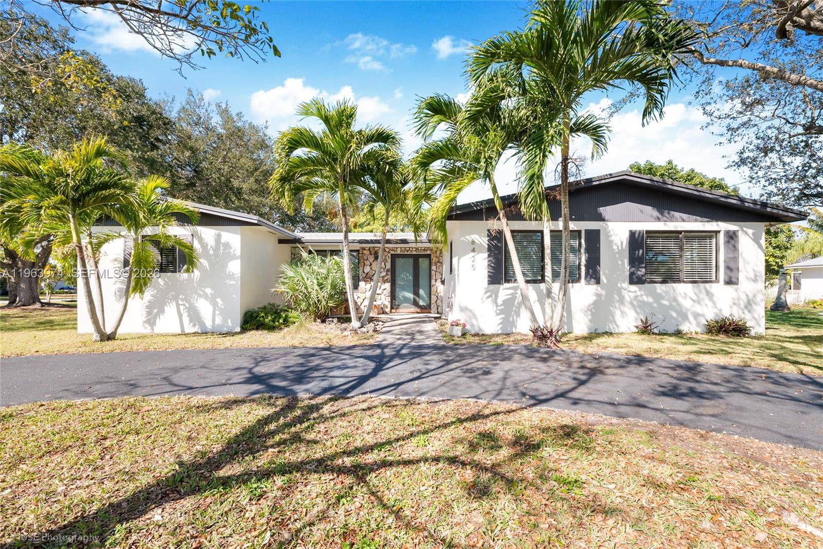 8425 SW 174th StPalmetto Bay - picture