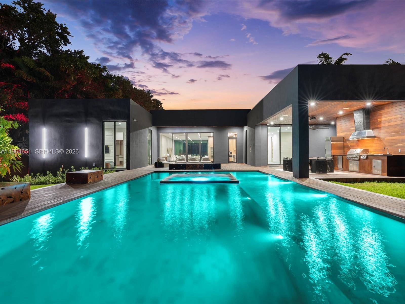 871 NE 83rd StMiami - picture